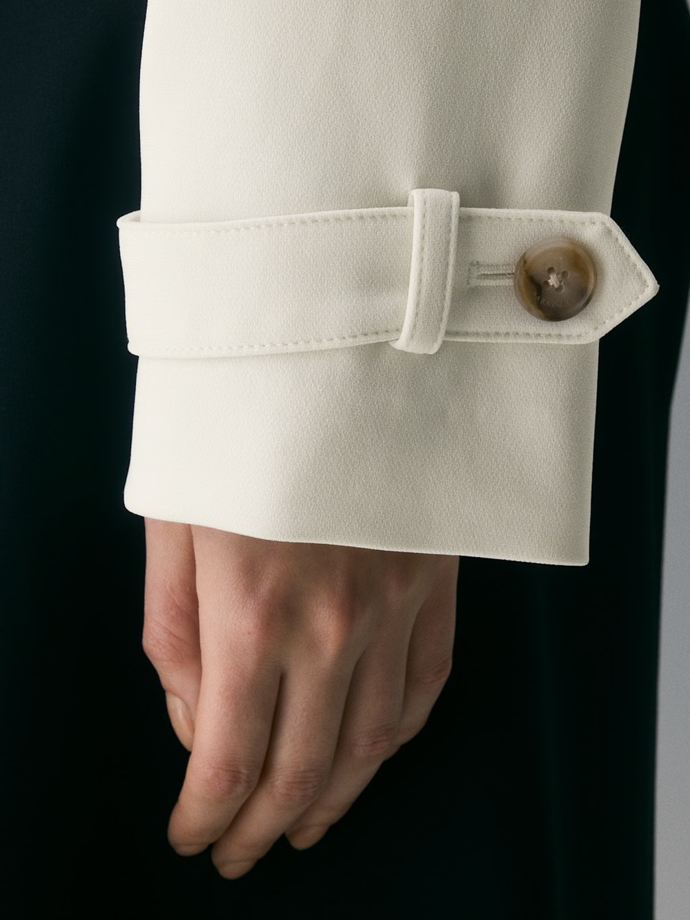 Aritzia Babaton Postage Cream Tie-Waist trench Jacket - Picture 5 of 6